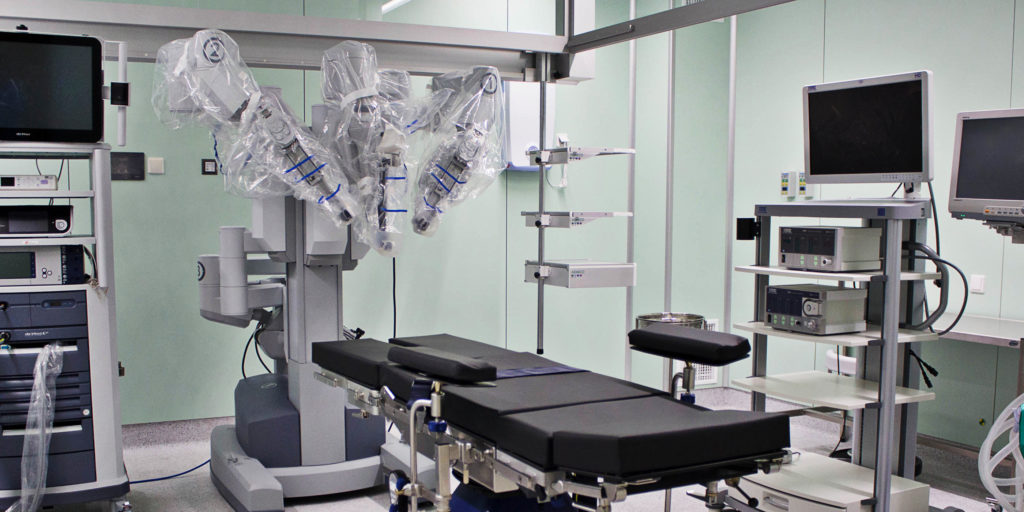 Современные технологии робот-ассистированной хирургии для проведения хирургических операций